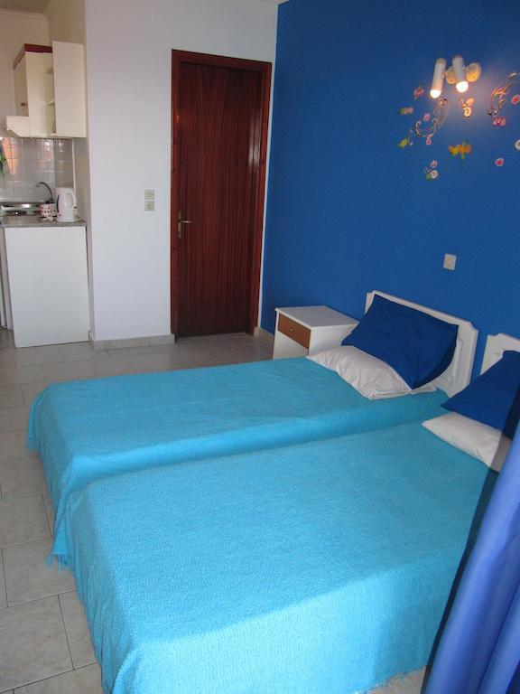 Milka Studios Barbati Habitación foto